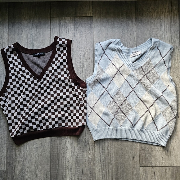 2 Pairs of Girl's Vests - Picture 1 of 9